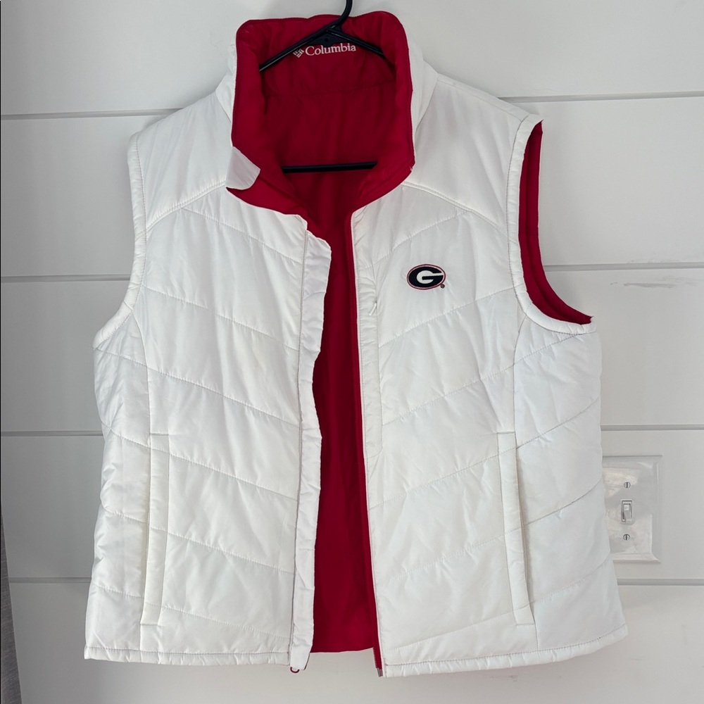 Columbia White/Red Reversible Quilted Vest with Red/White Interior